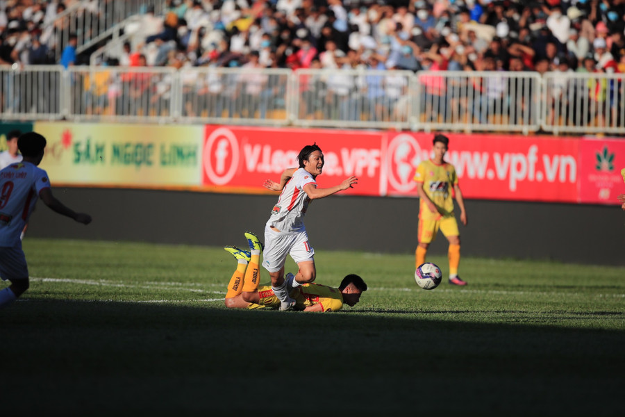 Tuấn Anh chơi ấn tượng ở V-League năm nay. Ảnh: Minh Trần