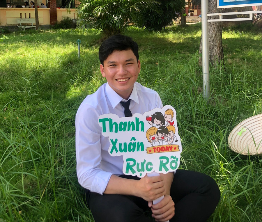 Em Nguyễn Đoàn Đức Huy là học sinh duy nhất của lớp 12A7 đạt điểm 10 môn Hóa học tại kỳ thi tốt nghiệp THPT năm 2022. Ảnh nhân vật cung cấp