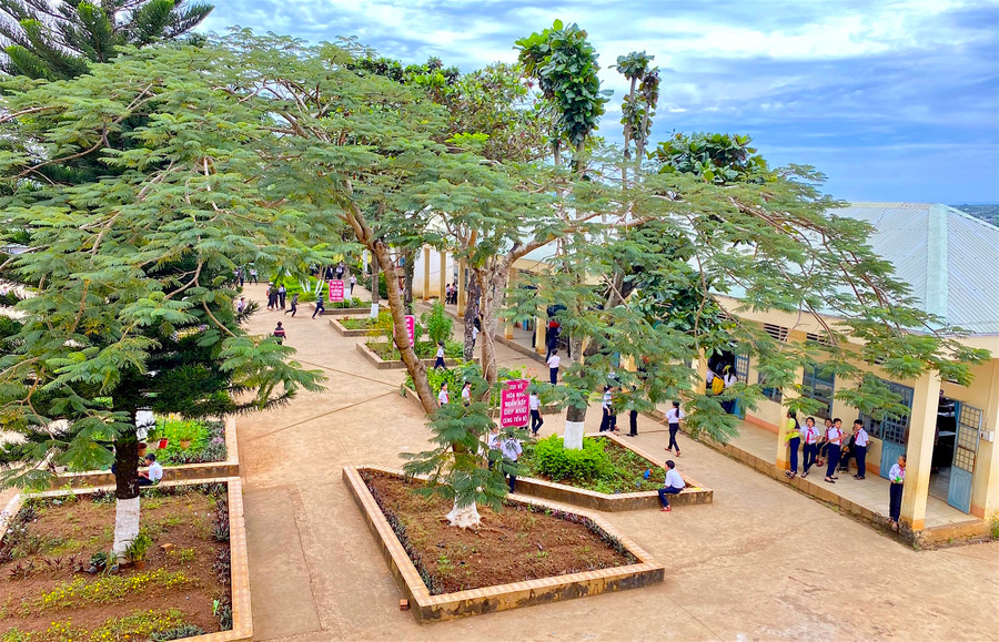 Ngành GD-ĐT Gia Lai phấn đấu hoàn thành chỉ tiêu UBND tỉnh giao về tỷ lệ trường học đạt chuẩn quốc gia năm 2022 . Ảnh: Mộc Trà Ngành GD-ĐT Gia Lai phấn đấu hoàn thành chỉ tiêu UBND tỉnh giao về tỷ lệ trường học đạt chuẩn quốc gia năm 2022 đạt 58,8% trở lên. Ảnh: Mộc Trà