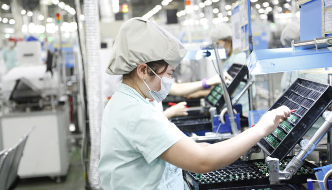 Hiện cả nước mới chỉ có hơn 26% lao động qua đào tạo. Ảnh nguồn internet Chỉ khi lao động có trình độ tay nghề giỏi và được trang bị đầy đủ các kỹ năng nghề theo chuẩn quốc tế, người lao động mới đủ tự tin, vững vàng vị thế làm chủ trong bất cứ tình huống nào