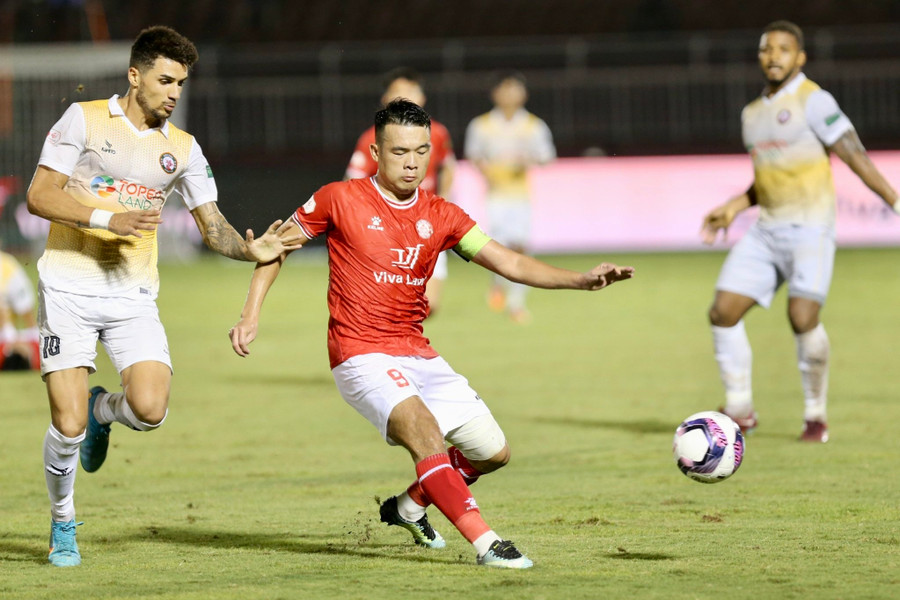 Hoàng Thịnh cùng CLB TP.HCM chạm trán Sài Gòn FC. Ảnh: Khả Hòa