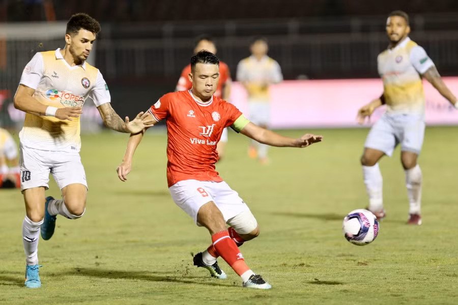 Hoàng Thịnh cùng CLB TP.HCM chạm trán Sài Gòn FC. Ảnh: Khả Hòa