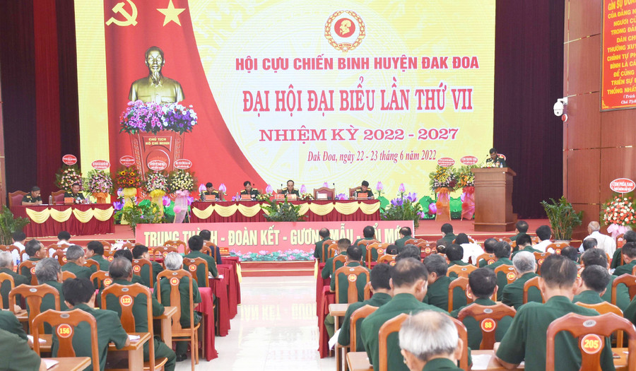 Đại hội đại biểu Hội CCB huyện Đak Đoa lần thứ VII. Ảnh: Anh Huy Đại hội đại biểu Hội CCB huyện Đak Đoa lần thứ VII. Ảnh: Anh Huy