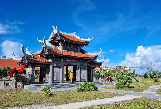 Chùa Song Tử Tây, huyện đảo đảo Trường Sa, tỉnh Khánh Hòa . Ảnh: Bình Nguyên