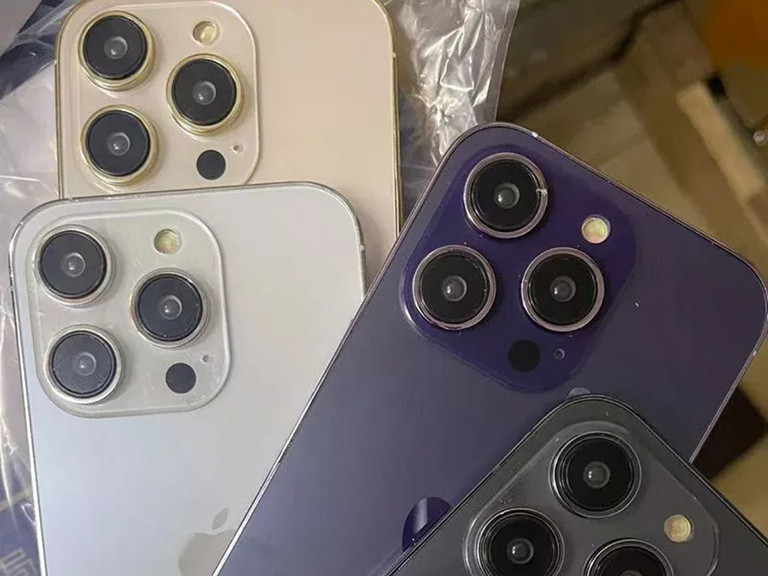  Một mẫu giả iPhone 14 Pro xuất hiện trên mạng Weibo. Ảnh chụp màn hình