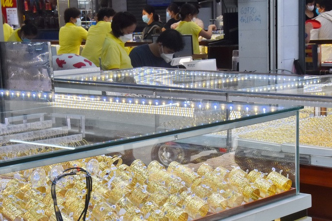 Giá vàng hôm nay của thế giới giữ vững đà tăng