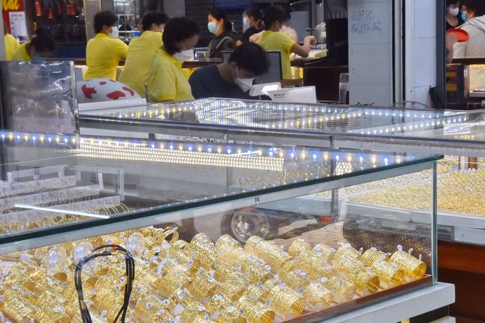  Giá vàng hôm nay của thế giới giữ vững đà tăng