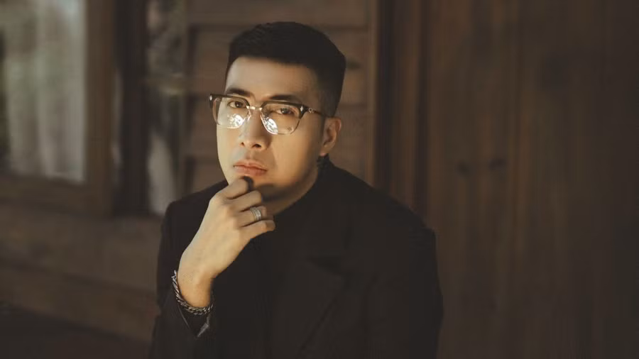 Only C tái xuất bằng ca khúc do chính em trai Nguyễn Phúc Thiện sáng tác. Ảnh: NVCC