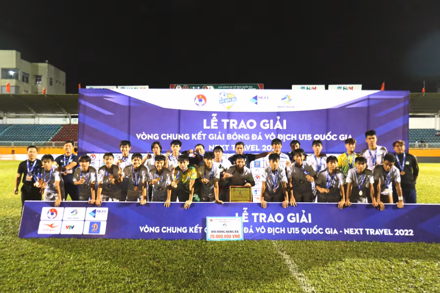 U15 HAGL đã nhận giải đồng hạng ba khi dừng bước ở bán kết. Ảnh: Văn Ngọc