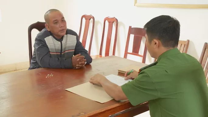 Đối tượng Trần Văn Biết tại cơ quan công an