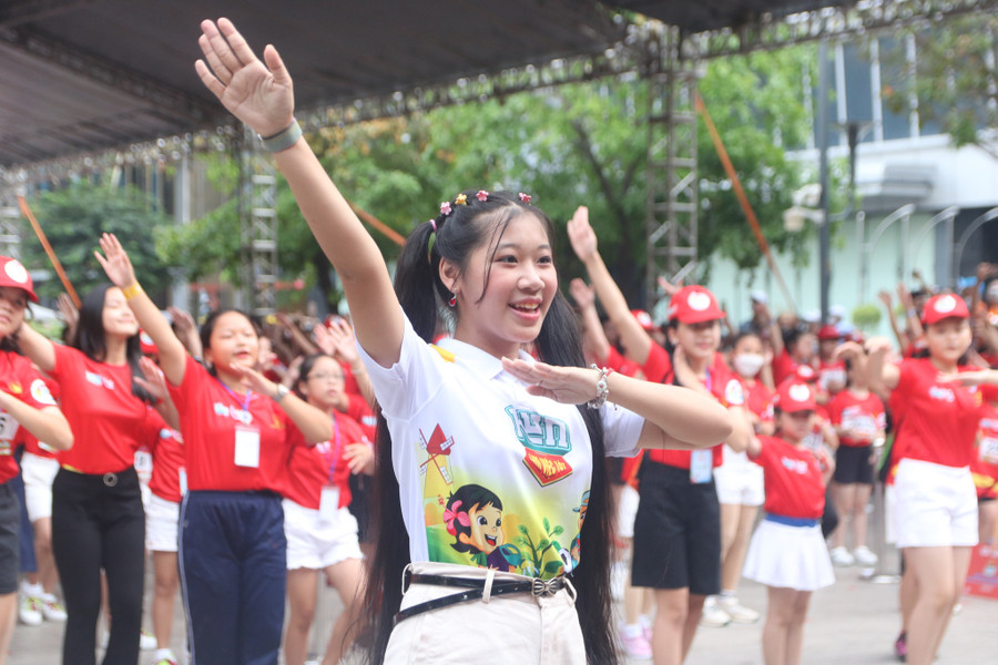 Màn đồng diễn flashmob ấn tượng. Ảnh nguồn TNO