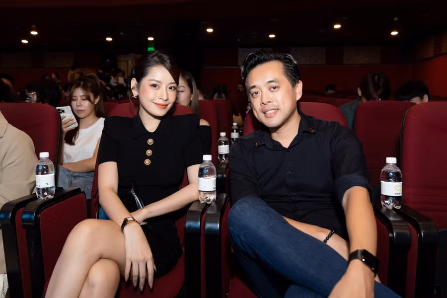 Tại sự kiện, Chi Pu có dịp hội ngộ nhạc sĩ Dương Khắc Linh. Ảnh: BTC Tại sự kiện, Chi Pu có dịp hội ngộ nhạc sĩ Dương Khắc Linh. Ảnh: BTC