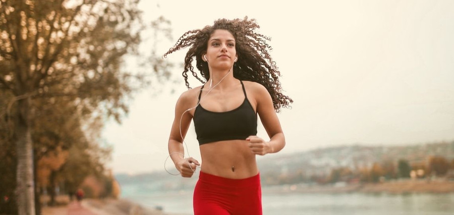 Tỷ lệ tử vong sớm giảm cao nhất ở những người hoạt động vừa phải từ 300 - 600 phút một tuần hoặc hoạt động mạnh mẽ từ 150 - 300 phút một tuần. Ảnh: Shutterstock