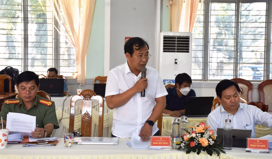 Giám đốc Sở Giao thông-Vận tải đóng góp ý kiến. Ảnh: Vĩnh Hoàng