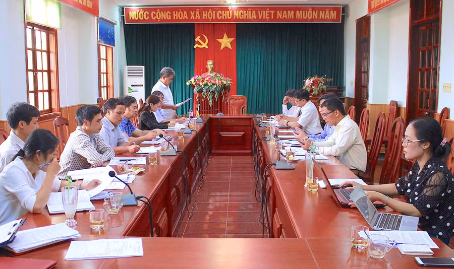 Ban Dân tộc HĐND tỉnh chủ động phối hợp với các sở, ngành liên quan để tăng hiệu quả giám sát trong từng lĩnh vực. Ảnh: Hồng Thi