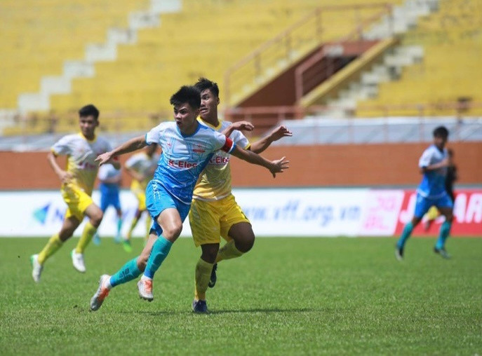U.17 HAGL dù có lúc đã dẫn 3-1 nhưng vẫn đánh rơi chiến thắng một cách đáng tiếc. Ảnh: Nghi Thạo