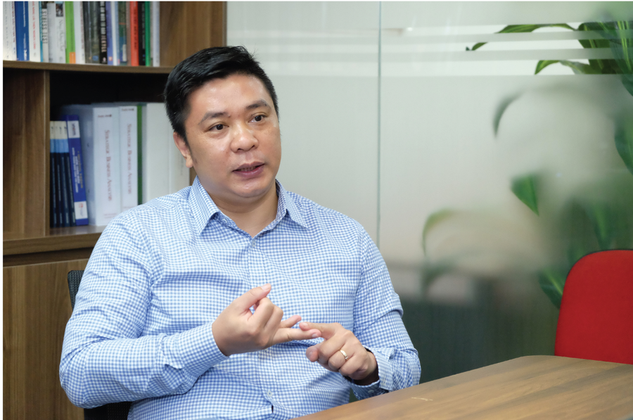 Ông Nguyễn Minh Tuấn – CEO của AFA Capital và Founder của TOPI cho rằng tỷ giá đô - đồng là yếu tố đẩy giá vàng tăng cao trong thời gian qua chứ không chỉ là do yếu tố cung - cầu. Ông Nguyễn Minh Tuấn – CEO của AFA Capital và Founder của TOPI cho rằng tỷ giá đô - đồng là yếu tố đẩy giá vàng tăng cao trong thời gian qua chứ không chỉ là do yếu tố cung - cầu.