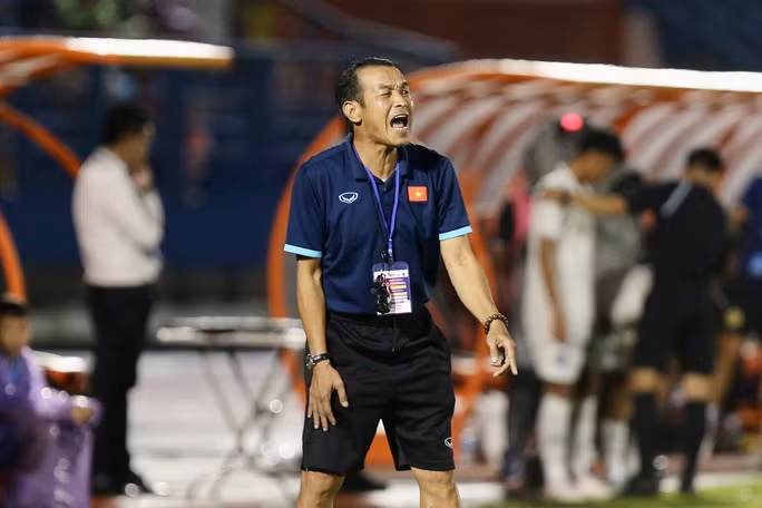 và HLV Đinh Thế Nam thêm một lần đánh bại U19 Thái Lan