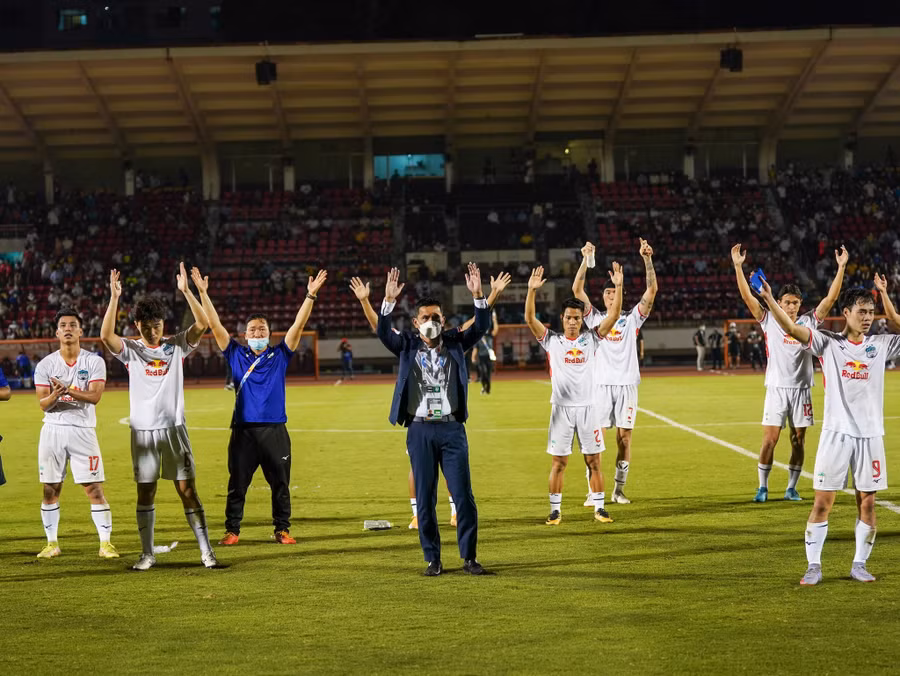 HAGL thắng lớn khi bỏ túi 3/4 giải thưởng của VPF. Ảnh: Độc Lập