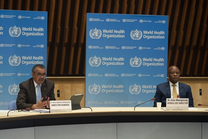 Các chuyên gia WHO tại một cuộc họp báo về dịch Covid-19 - Ảnh: WHO