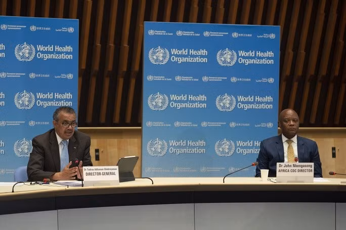 Các chuyên gia WHO tại một cuộc họp báo về dịch Covid-19 - Ảnh: WHO