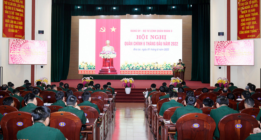 Quang cảnh hội nghị Quân chính Quân đoàn 3. Ảnh: Vĩnh Hoàng  Quang cảnh hội nghị Quân chính Quân đoàn 3. Ảnh: Vĩnh Hoàng