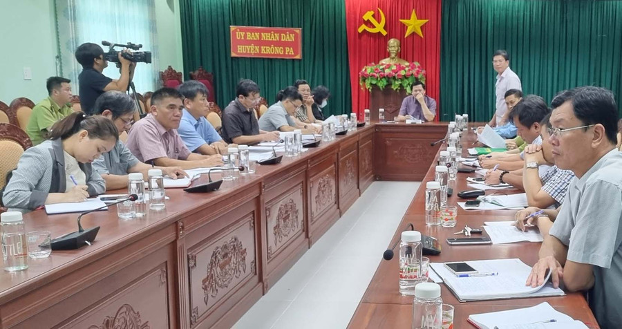 Quang cảnh buổi làm việc tại UBND huyện Krông Pa. Ảnh: Hà Phương