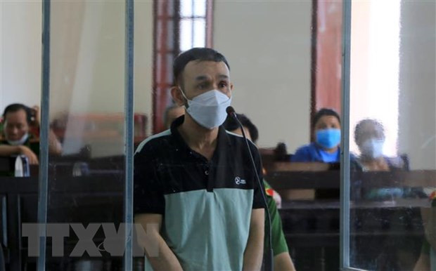 Bị cáo Lê Duy Linh là đối tượng cầm đầu vụ vận chuyển hơn 45kg ma túy. Ảnh: Nhựt An/TTXVN Bị cáo Lê Duy Linh là đối tượng cầm đầu vụ vận chuyển hơn 45kg ma túy. (Ảnh: Nhựt An/TTXVN)