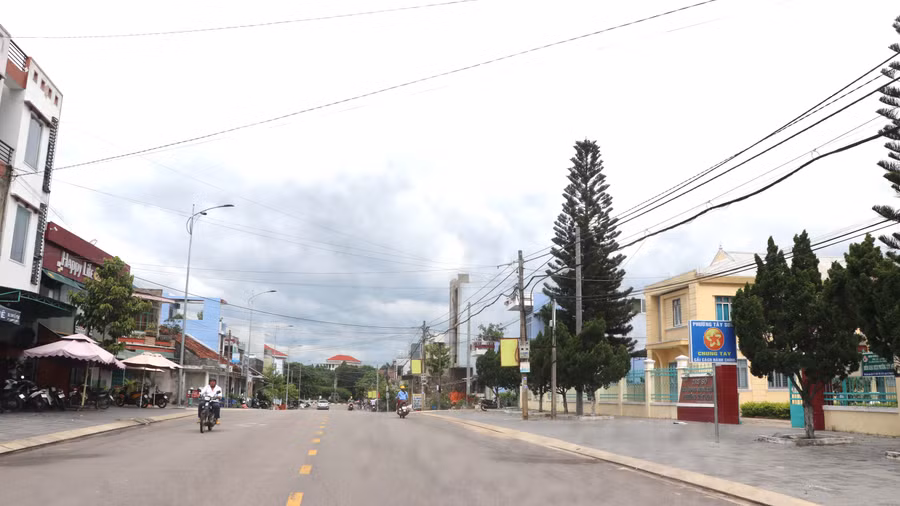 Phường Tây Sơn (thị xã An Khê) phấn đấu được công nhận “Phường đạt chuẩn văn minh đô thị” vào cuối năm 2022. Ảnh: Ngọc Minh