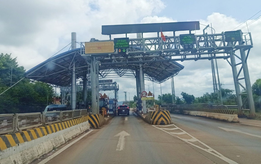 BOT Quang Đức trên QL14 đoạn qua TX.Buôn Hồ, Đắk Lắk. Ảnh: Hoàng Bình BOT Quang Đức trên QL14 đoạn qua TX.Buôn Hồ, Đắk Lắk. Ảnh: Hoàng Bình