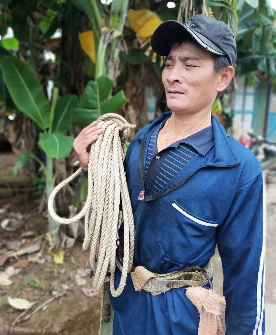 Chuẩn bị trèo dừa