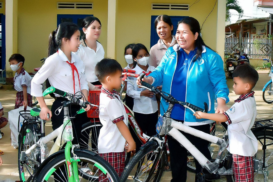 Tỉnh Đoàn Gia Lai kêu gọi Mạnh Thường Quân đóng góp kinh phí mua xe đạp mới tặng học sinh nghèo. Ảnh: Đức Thụy