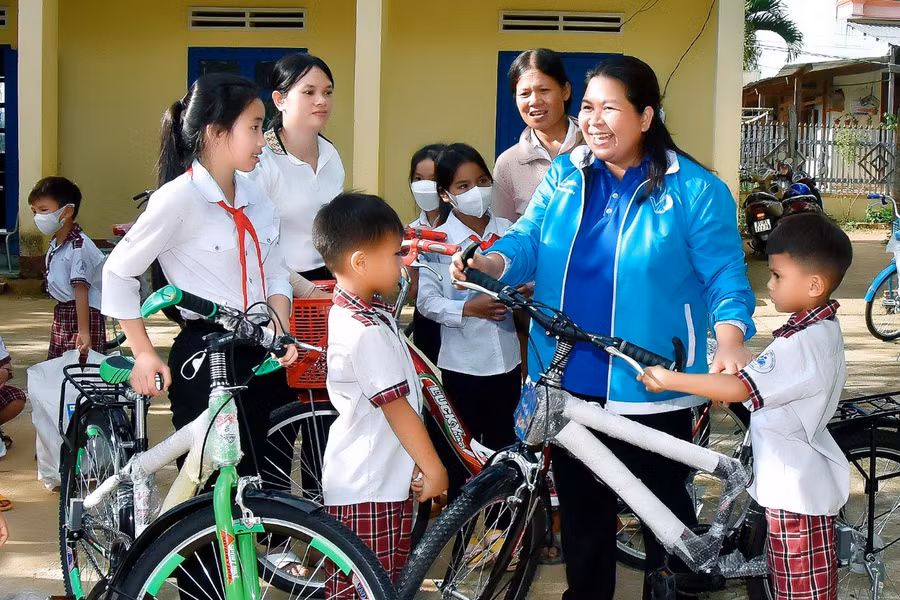 Tỉnh Đoàn Gia Lai kêu gọi Mạnh Thường Quân đóng góp kinh phí mua xe đạp mới tặng học sinh nghèo. Ảnh: Đức Thụy