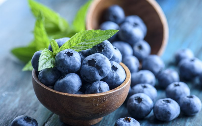 Việt quất là một loại quả giúp kháng viêm và giảm lượng axít uric. Ảnh nguồn internet