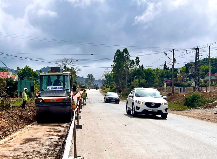  Dự án nâng cấp, mở rộng quốc lộ 19 khi hoàn thành sẽ giúp Gia Lai kết nối tốt hơn với các tỉnh duyên hải Nam Trung Bộ. Ảnh: Minh Nguyễn