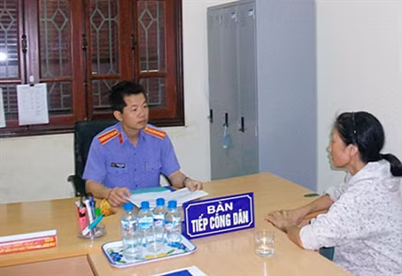 Thông tin được cập nhật trong Cơ sở dữ liệu gồm: Thông tin về tiếp công dân như họ tên, địa chỉ của công dân, nội dung, kết quả tiếp công dân. Ảnh nguồn VGP Thông tin được cập nhật trong Cơ sở dữ liệu gồm: Thông tin về tiếp công dân như họ tên, địa chỉ của công dân, nội dung, kết quả tiếp công dân. Ảnh nguồn VGP