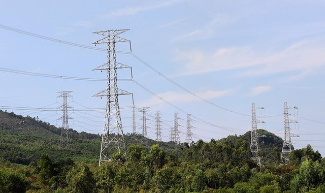 Sau khi đóng điện, toàn bộ dự án đường dây 500kV mạch 3 Vũng Áng-Quảng Trạch-Dốc Sỏi-Pleiku 2 được thông tuyến Sau khi đóng điện, toàn bộ dự án đường dây 500kV mạch 3 Vũng Áng-Quảng Trạch-Dốc Sỏi-Pleiku 2 được thông tuyến