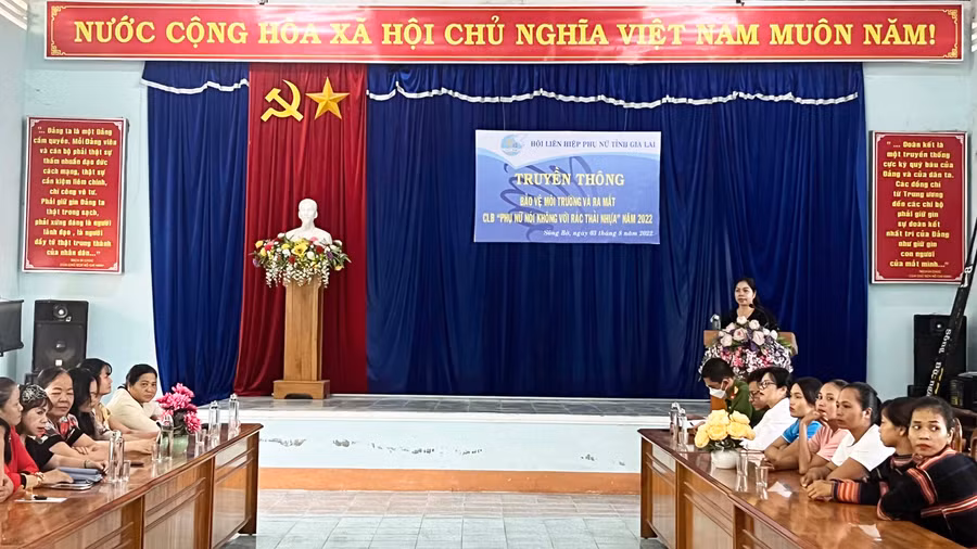 Quang cảnh buổi tuyên truyền. Ảnh: Bích Hương