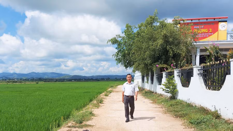 Đường giao thông vào thôn Tân Điệp 1 (xã Ia Ake) được bê tông hóa kiên cố. Ảnh: Thiên Di