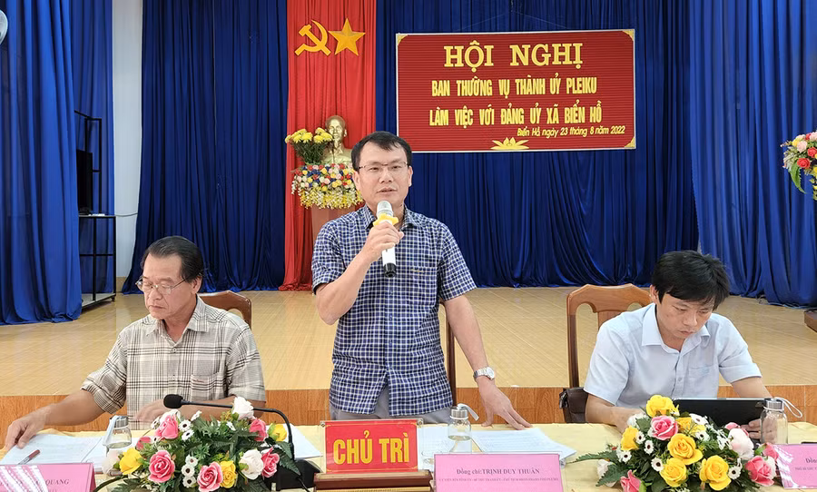  Đồng chí Bí thư Thành ủy Trịnh Duy Thuân phát biểu kết luận tại buổi làm việc. Ảnh: Bá Bính