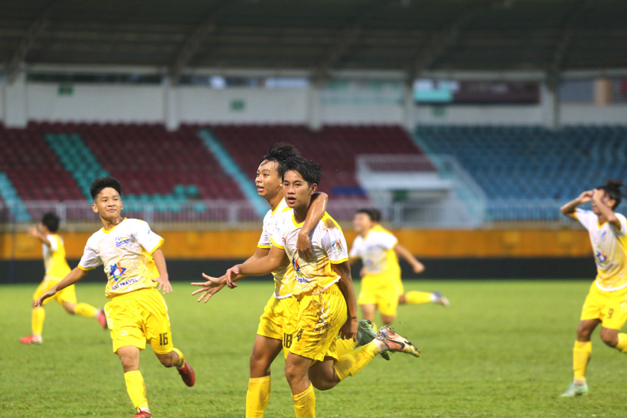 U15 HAGL đã giành trọn 3 điểm ở trận ra quân. Ảnh: Văn Ngọc