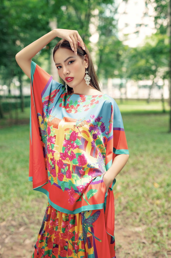  Trong khi đó, Lê Hoàng Phương lại thu hút ánh nhìn với nét đẹp mặn mà, sắc sảo. Top 5 Hoa hậu Hoàn vũ Việt Nam 2022 tôn lên tinh thần trẻ trung và đậm chất hè với thiết kế biến hóa từ khăn lụa