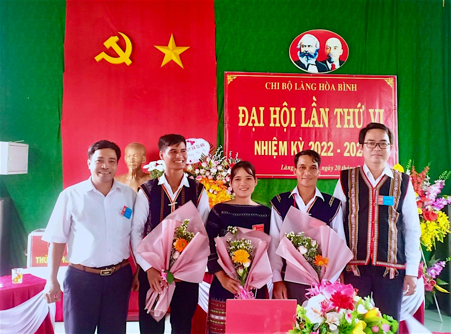 Thị xã An Khê đang từng bước nâng cao chất lượng, trẻ hóa đội ngũ cán bộ từ cơ sở. Ảnh: Mộc Trà Thị xã An Khê đang từng bước nâng cao chất lượng, trẻ hóa đội ngũ cán bộ từ cơ sở. Ảnh: Mộc Trà