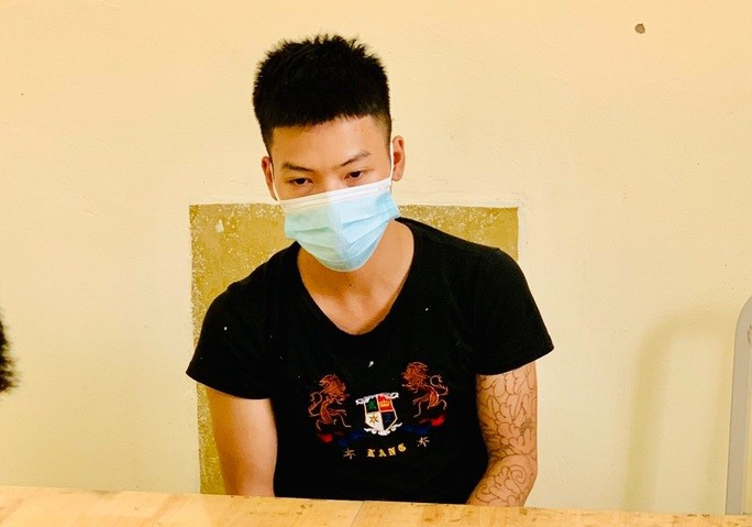 Trần Văn Tr. tại cơ quan công an - Ảnh: Công an Hà Nam Trần Văn Tr. tại cơ quan công an - Ảnh: Công an Hà Nam