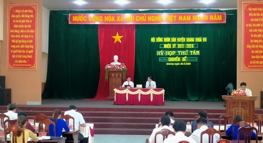 Kbang thông qua nghị quyết về kế hoạch vốn đầu tư các Chương trình mục tiêu quốc gia ảnh 1  Quang cảnh buổi họp. Ảnh: Hồng Hạnh