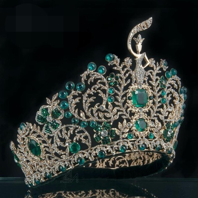 Vương miện mới dành cho Miss Grand International 2022.