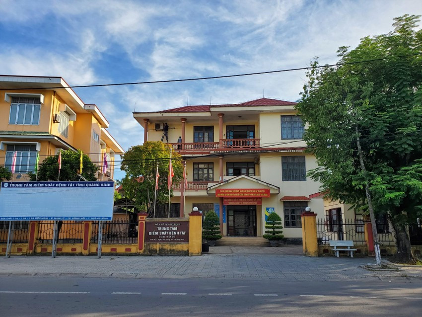 Kỷ luật cảnh cáo Giám đốc Trung tâm Kiểm soát bệnh tật tỉnh Quảng Bình ảnh 1 Trụ sở Trung tâm Kiểm soát bệnh tật tỉnh. Ảnh nguồn Báo Pháp luật TP. Hồ Chí Minh