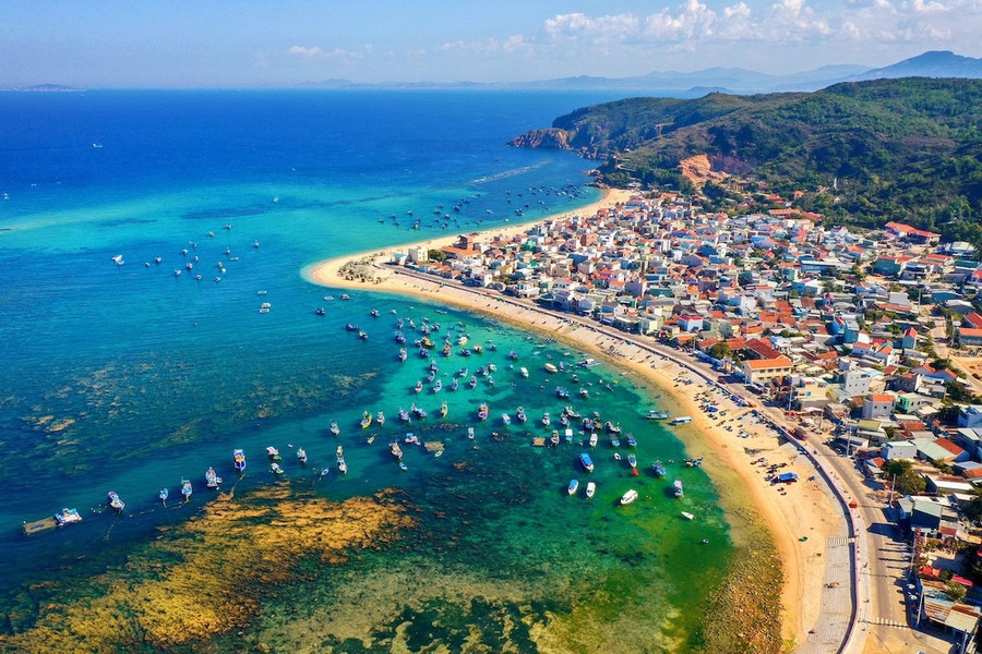 Làng chài Nhơn Hải, điểm đến lý tưởng cho trải nghiệm du lịch Quy Nhơn. Ảnh: Dũng Nhân