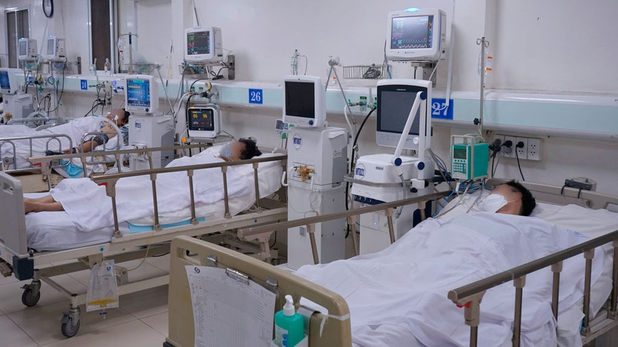 Các bệnh nhân ngộ độc rượu điều trị tại Bệnh viện Nhân dân Gia Định