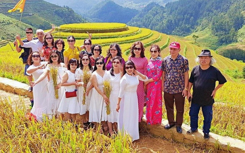 Nhiều du khách lựa chọn khám phá vẻ đẹp Tây Bắc trong dịp nghỉ lễ 2/9. Ảnh HUỆ VŨ